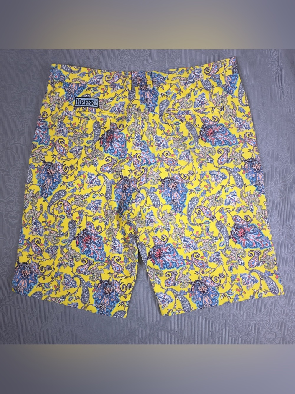 Hreski Yellow Paisley Print Athletic Golf Shorts Performance Stretch W34